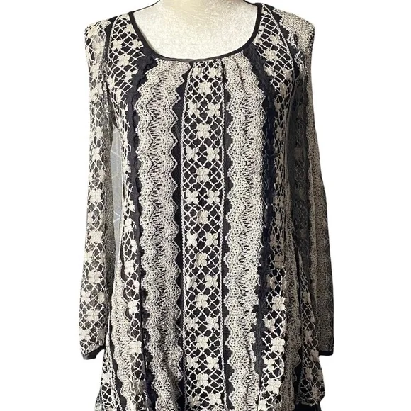 COPY - ALTERD STATE-BLACK DRESS WITH LACE OVERLAY-SIZE SMALL - Picture 2 of 13